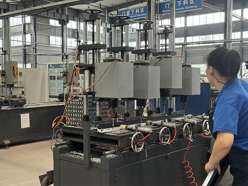 Shiny-Control Technology Develop (Beijing) Co., Ltd. производственная линия производителя